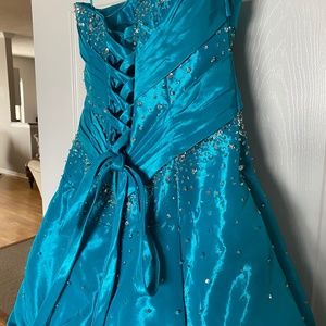 Mori Lee by Madeline Gardner Blue dress   USA Size 3/4